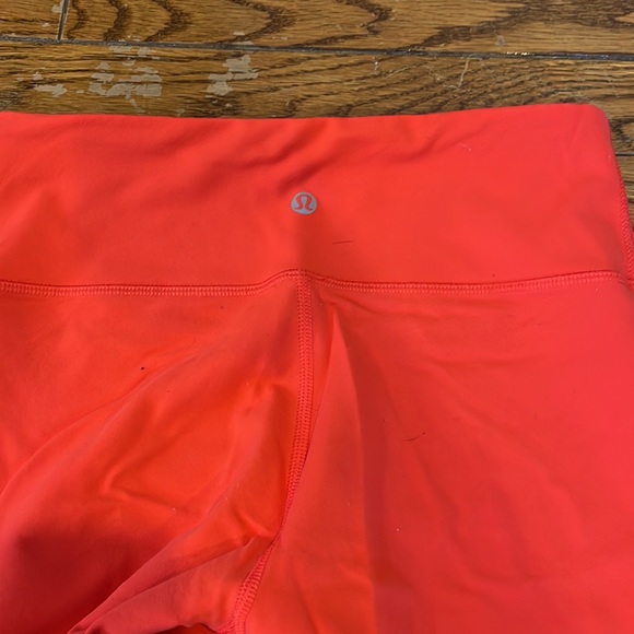 ORANGE WUNDER UNDER CROPPED LEGGINGS - Picture 2 of 2